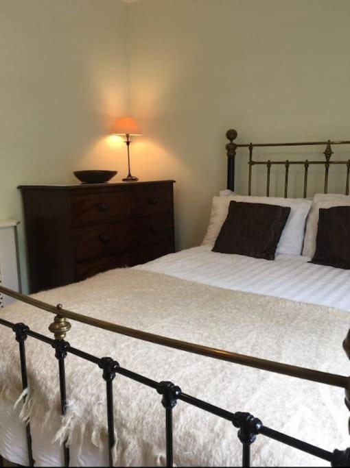 Windsor/Legoland/Ascot Charming 3Br Home In Centre Екстер'єр фото